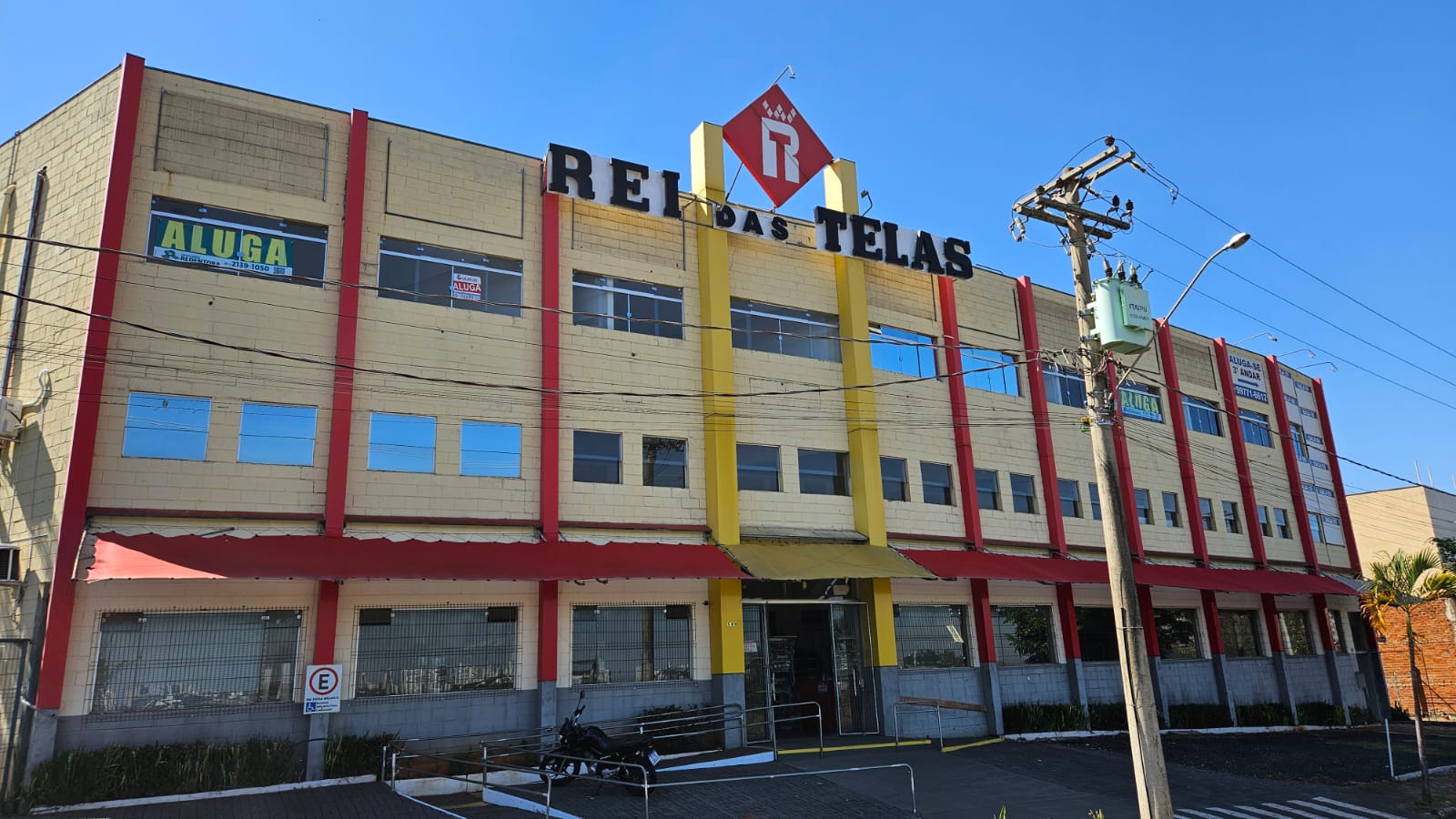 Fachada da loja Rei das Telas